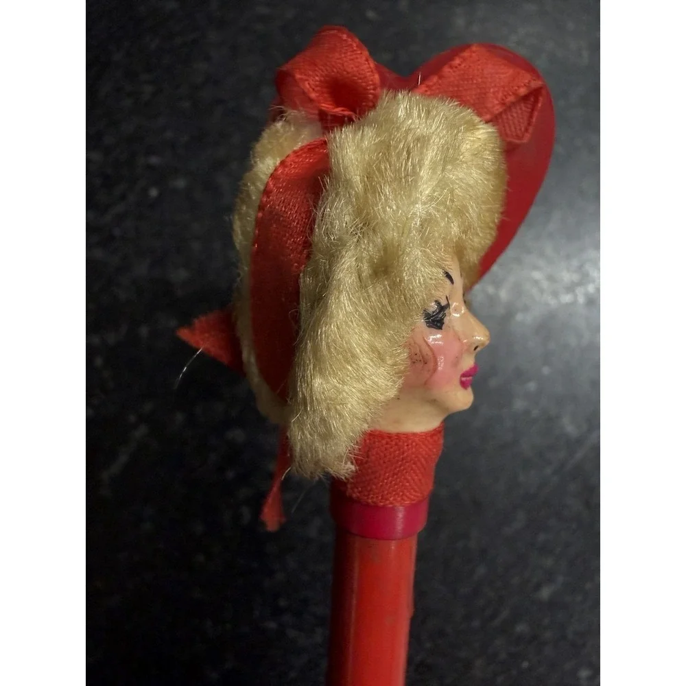 The Unbranded Brand vintage novelty